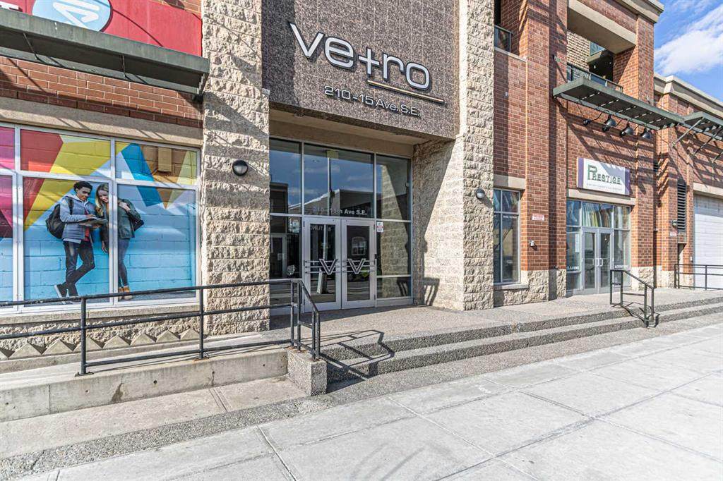210 15 Avenue - Photo 1