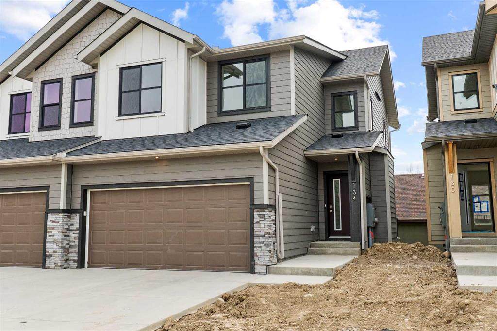 2231 81 Street - Photo 1