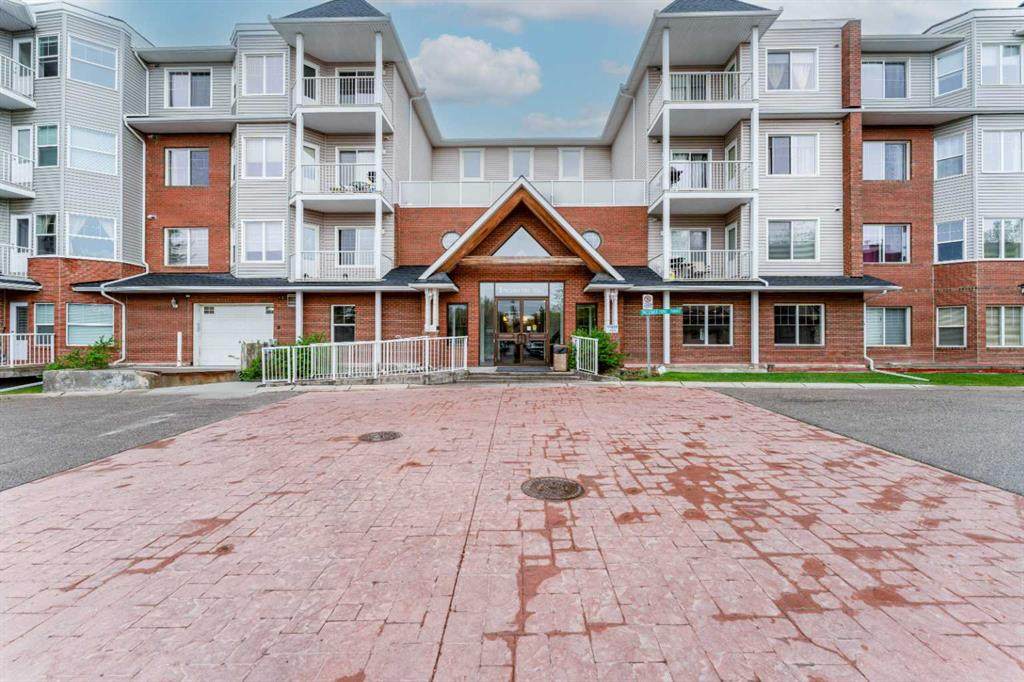 8 Prestwick Pond Terrace - Photo 1