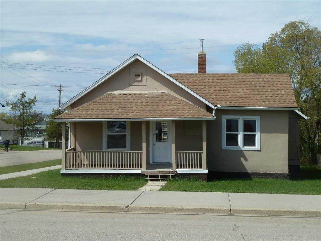 10120 102 Avenue - Photo 1