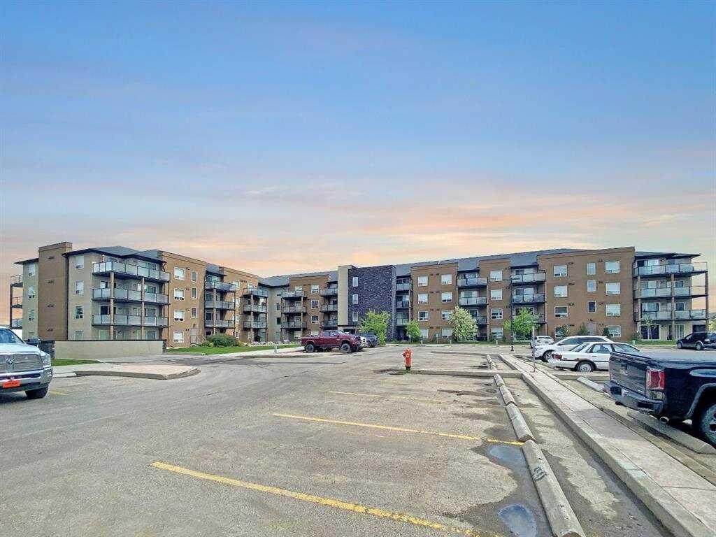 9120 96 Avenue - Photo 1