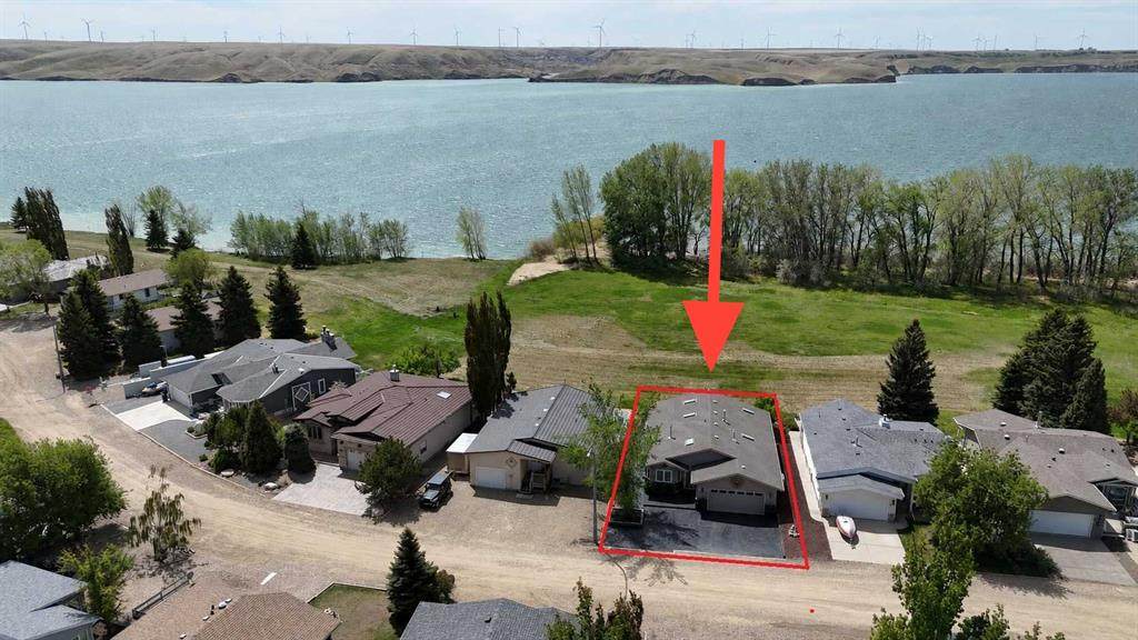 654 Lakeside Drive - Photo 1