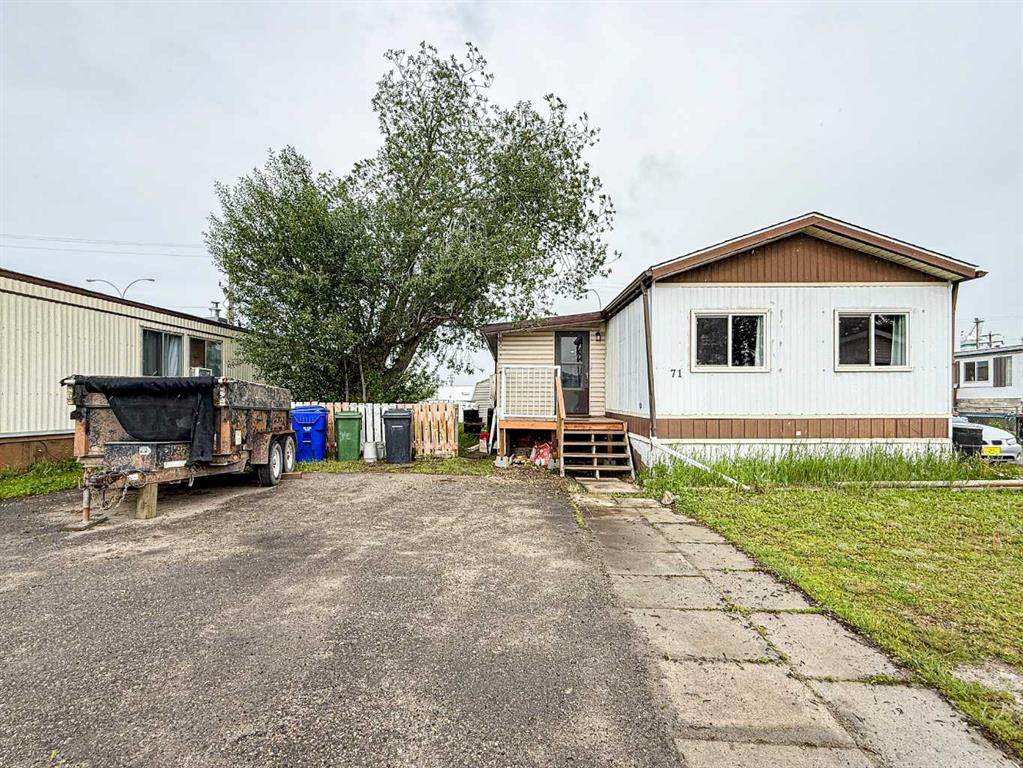 5800 46 Street - Photo 1