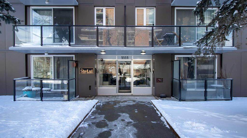 1111 15 Avenue - Photo 1