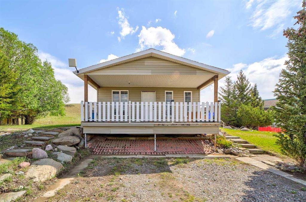93 4 Avenue - Photo 1