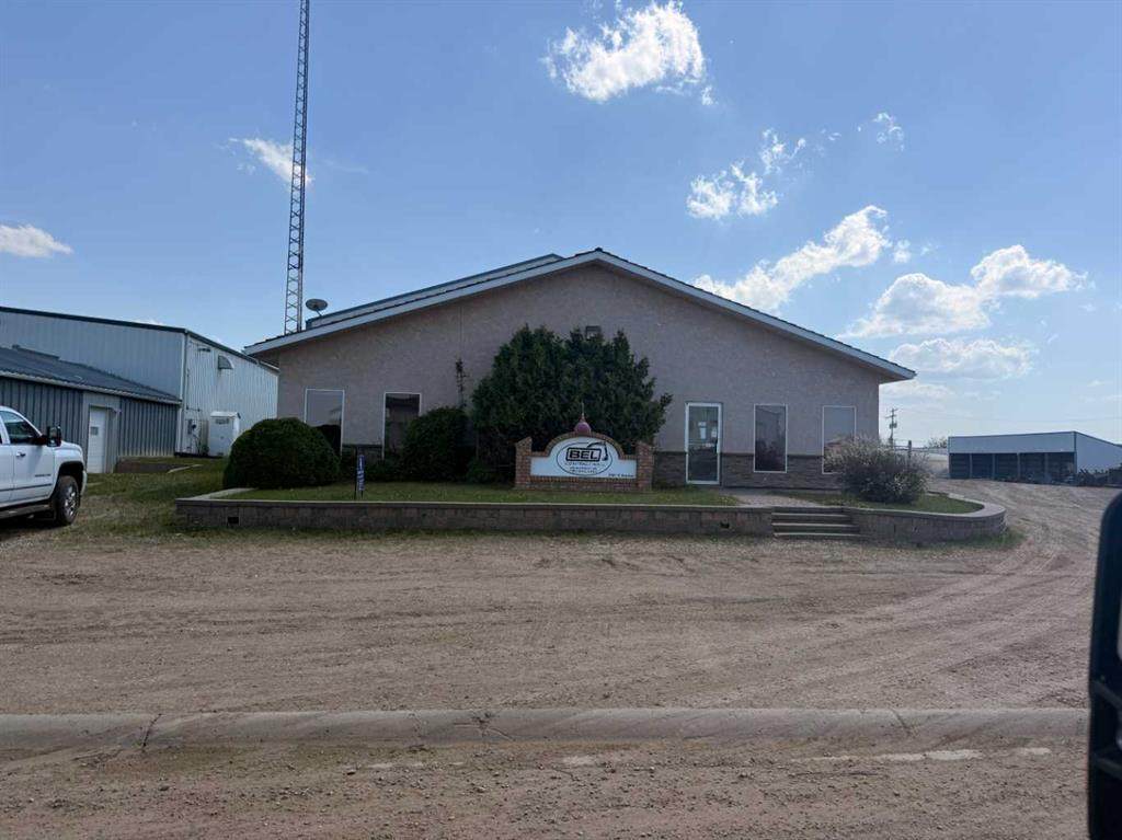2101 17 Avenue - Photo 1