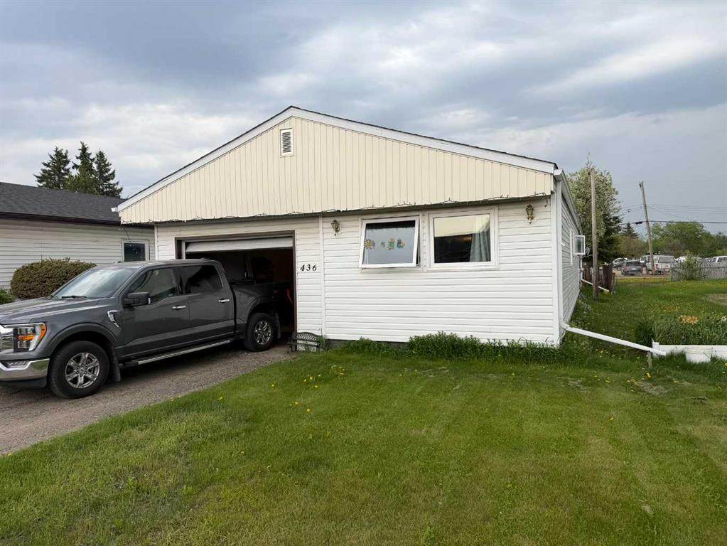 436 1 Street - Photo 1