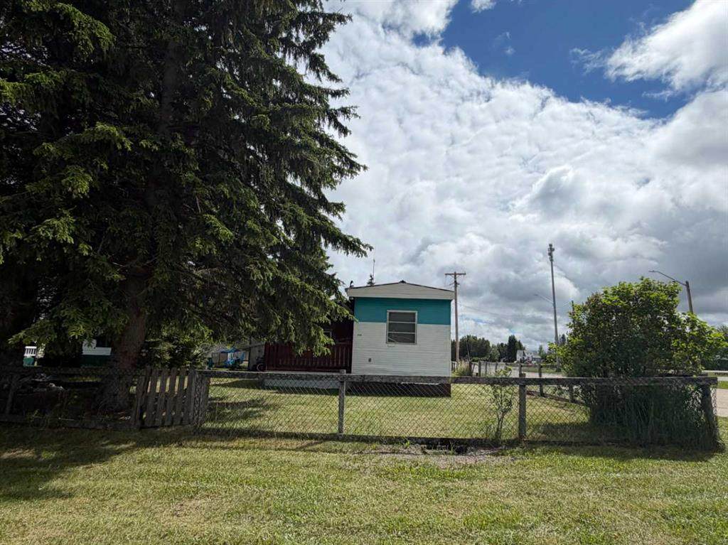 5139 51 Avenue - Photo 1