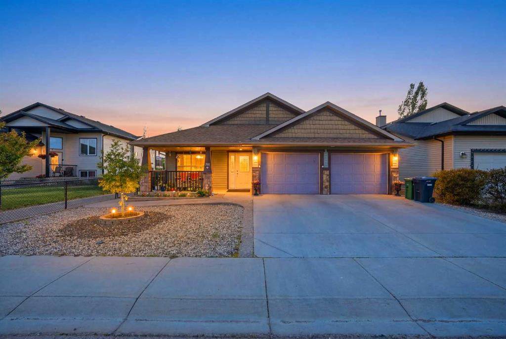 203 Hillcrest Boulevard - Photo 1