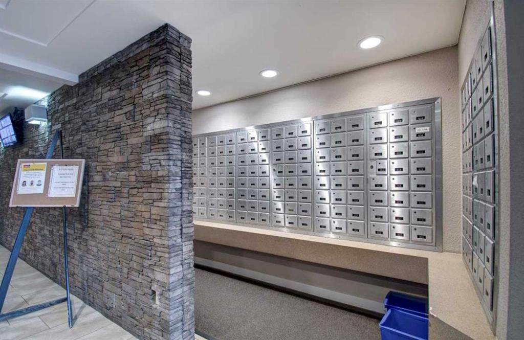 https://bt-photos.global.ssl.fastly.net/calgary/orig_boomver_1_A2316928-2.jpg