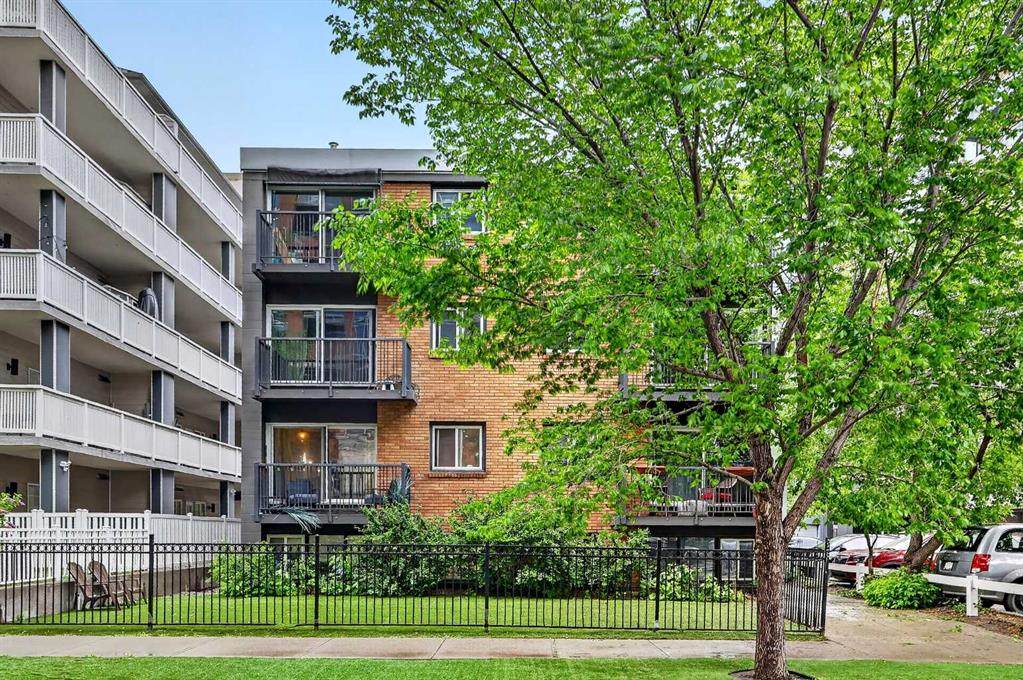 812 15 Avenue - Photo 1