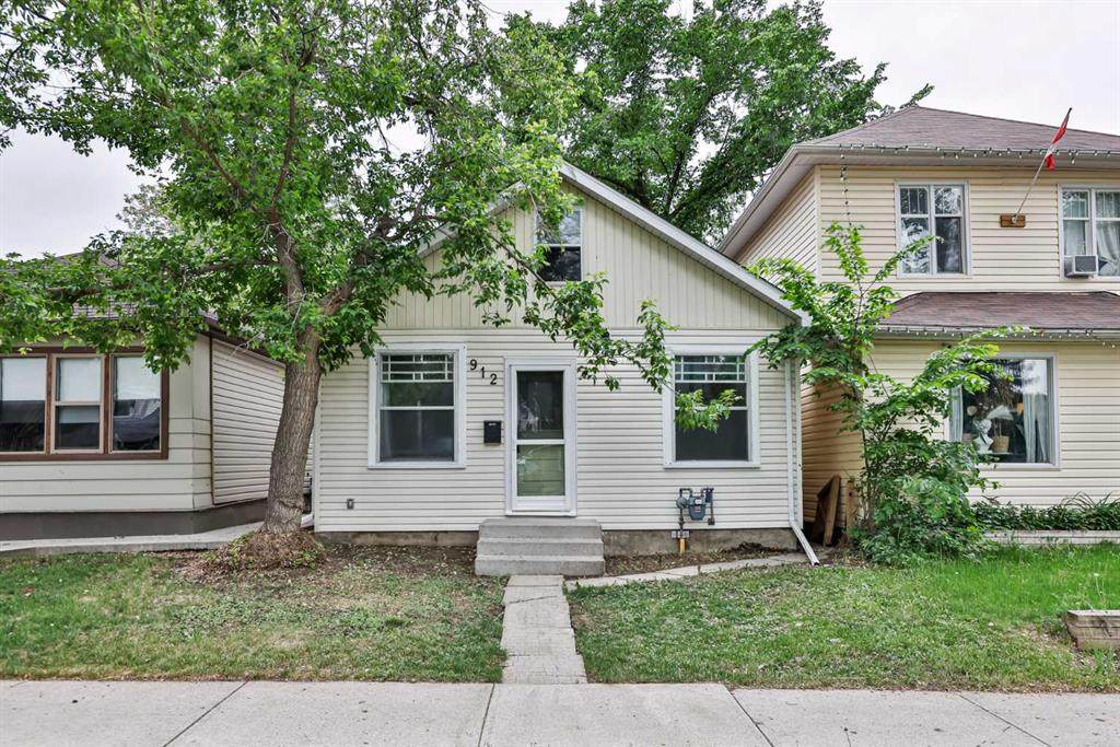 912 8 Street - Photo 1