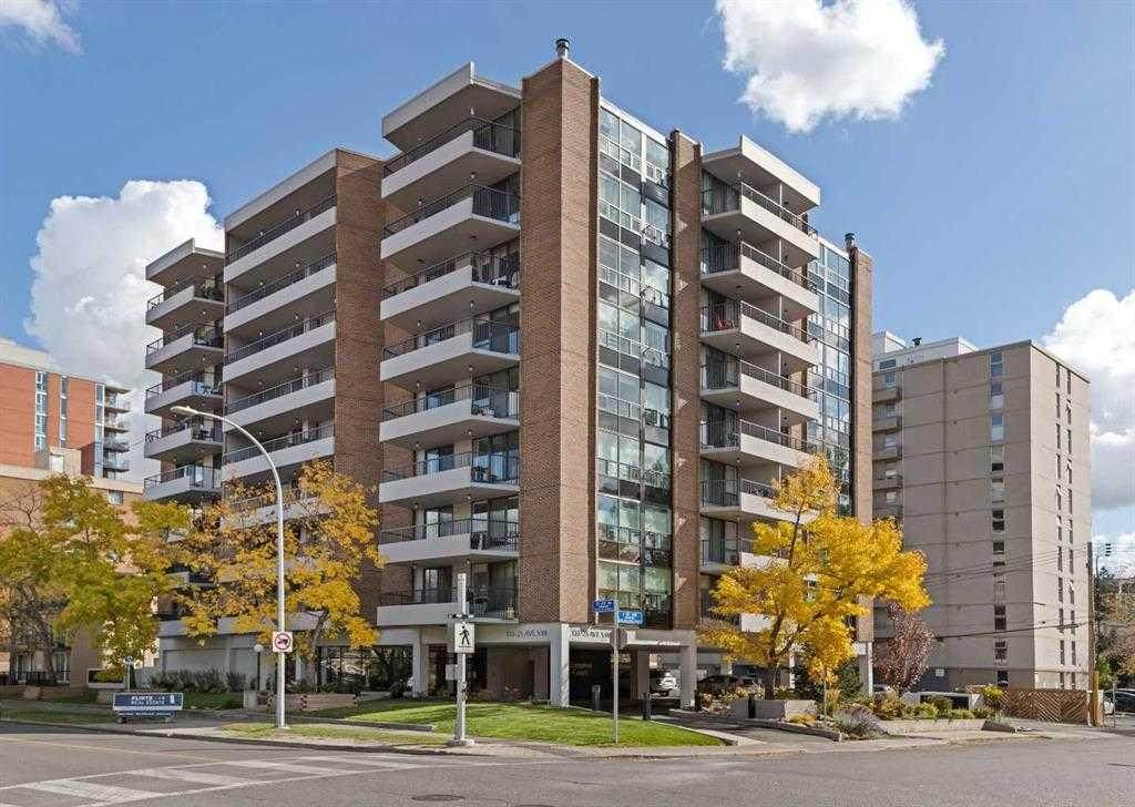 133 25 Avenue - Photo 1