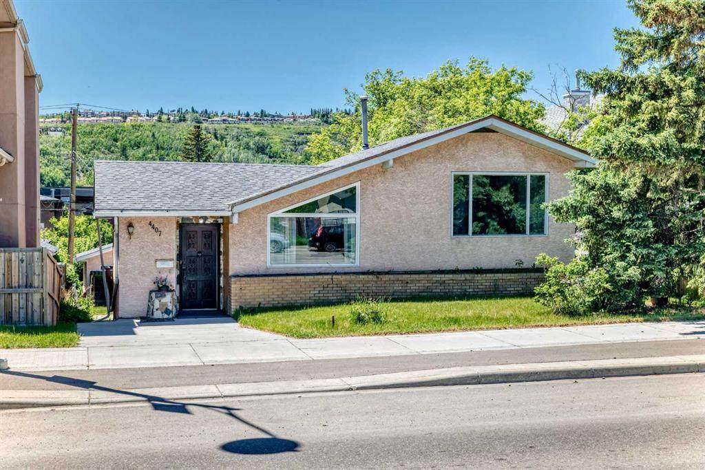 4407 Bowness Road - Photo 1