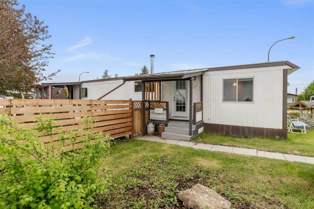 6940 63 Avenue - Photo 1
