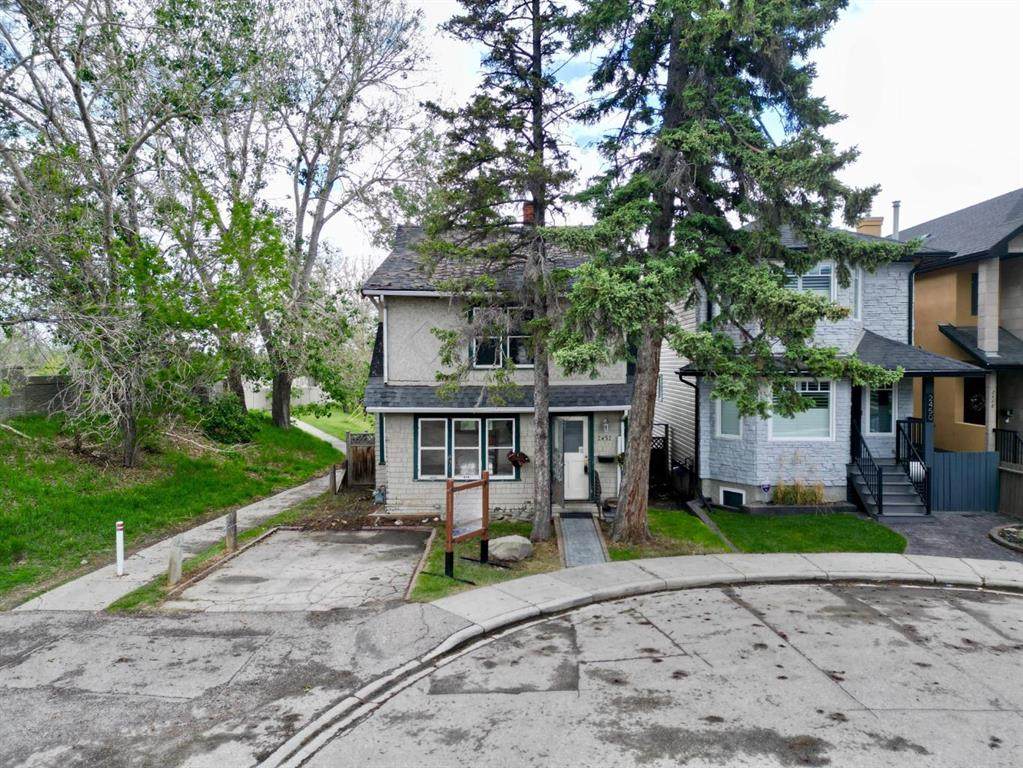 2452 28 Avenue - Photo 1