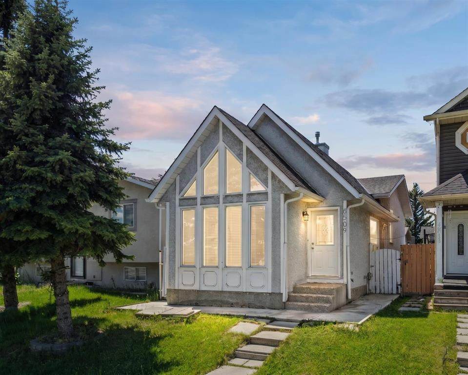 6509 68 Street - Photo 1