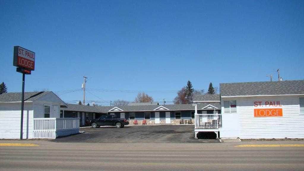 5214 50 Avenue - Photo 1