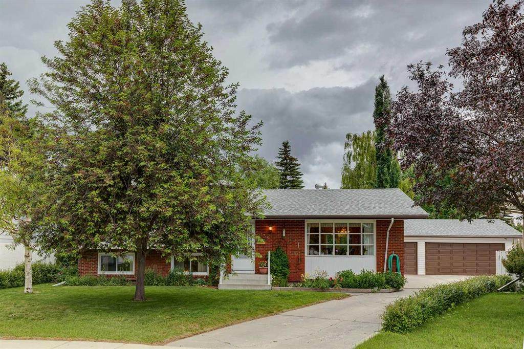 5036 Vallance Crescent - Photo 1