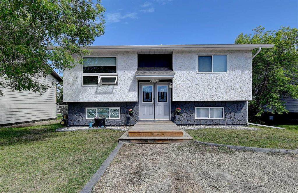 9724 94 Avenue - Photo 1