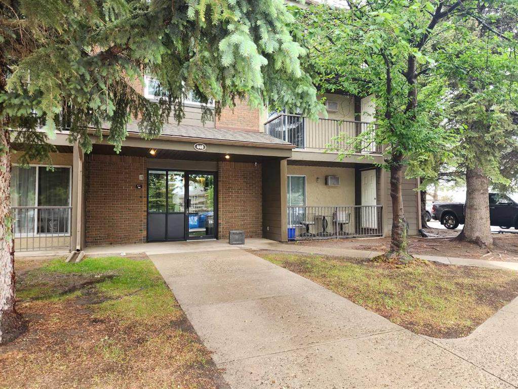 440 Columbia Boulevard - Photo 1