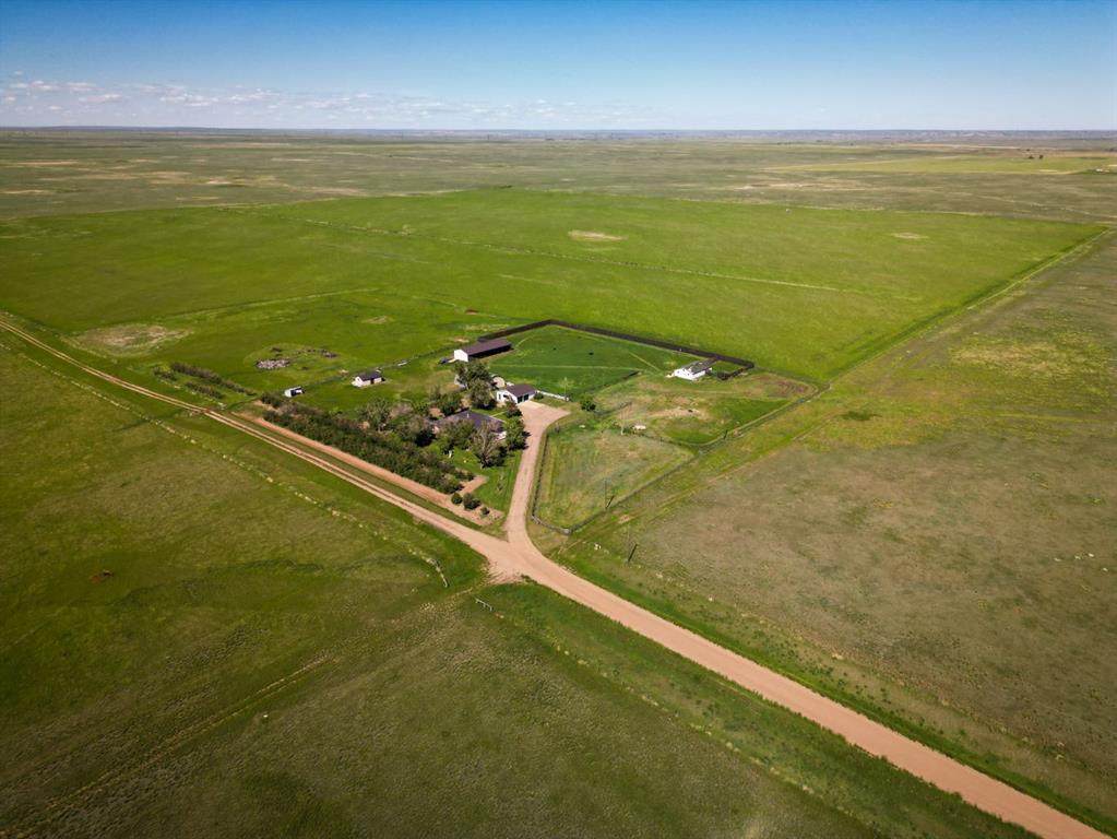 14017 Range Road 65 - Photo 1
