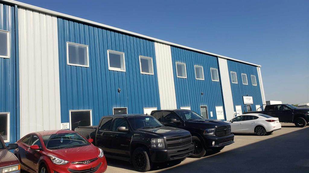 8800 Venture Avenue - Photo 1