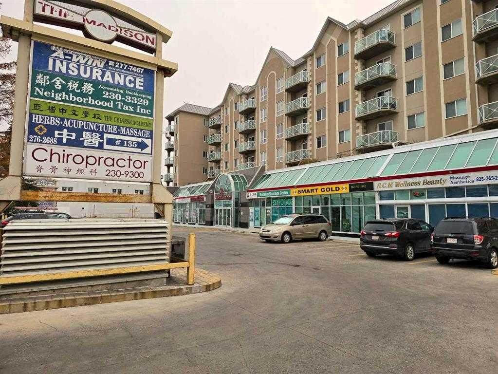 1518 Centre Street - Photo 1