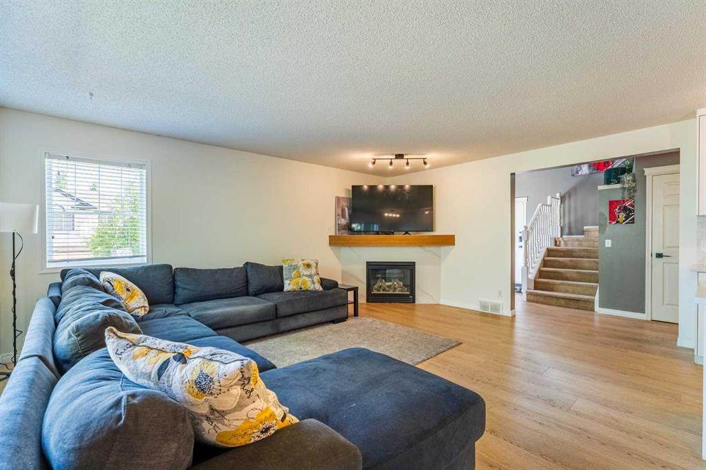 https://bt-photos.global.ssl.fastly.net/calgary/orig_boomver_1_A2320295-2.jpg