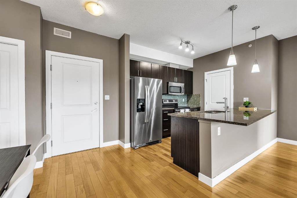 https://bt-photos.global.ssl.fastly.net/calgary/orig_boomver_1_A2320724-2.jpg