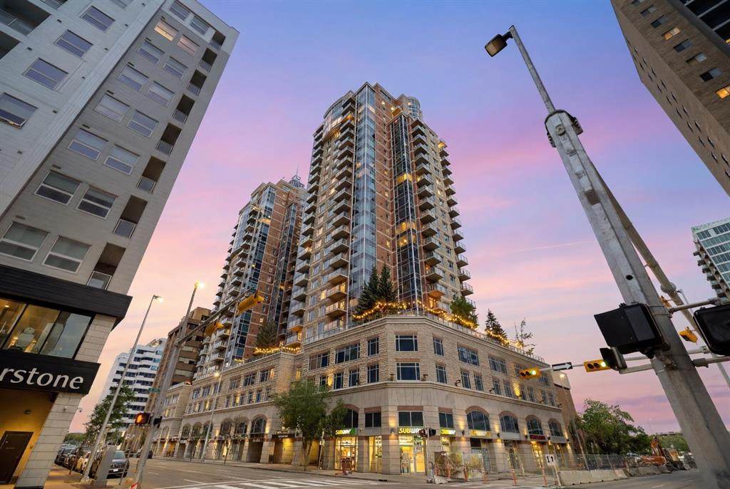 910 5 Avenue - Photo 1