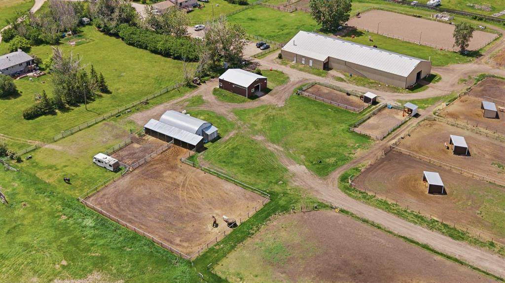 283082 Township Road 254 - Photo 1