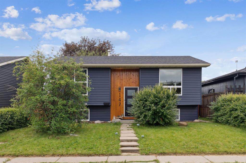 147 Falchurch Crescent - Photo 1