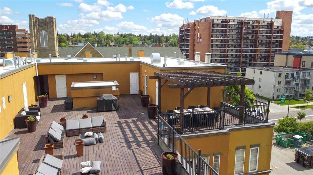1000 15 Avenue - Photo 1
