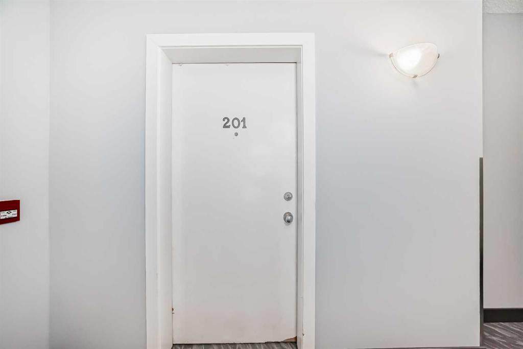 https://bt-photos.global.ssl.fastly.net/calgary/orig_boomver_1_A2321845-2.jpg