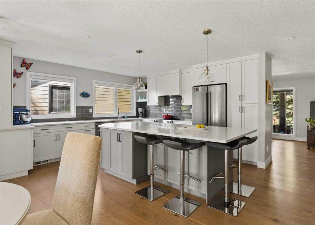 127 Parkglen Crescent - Photo 1