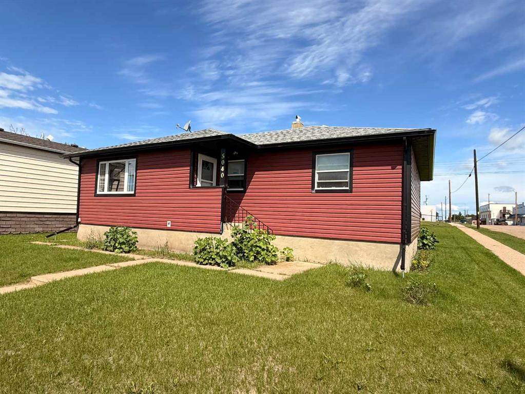 5040 48TH Street - Photo 1