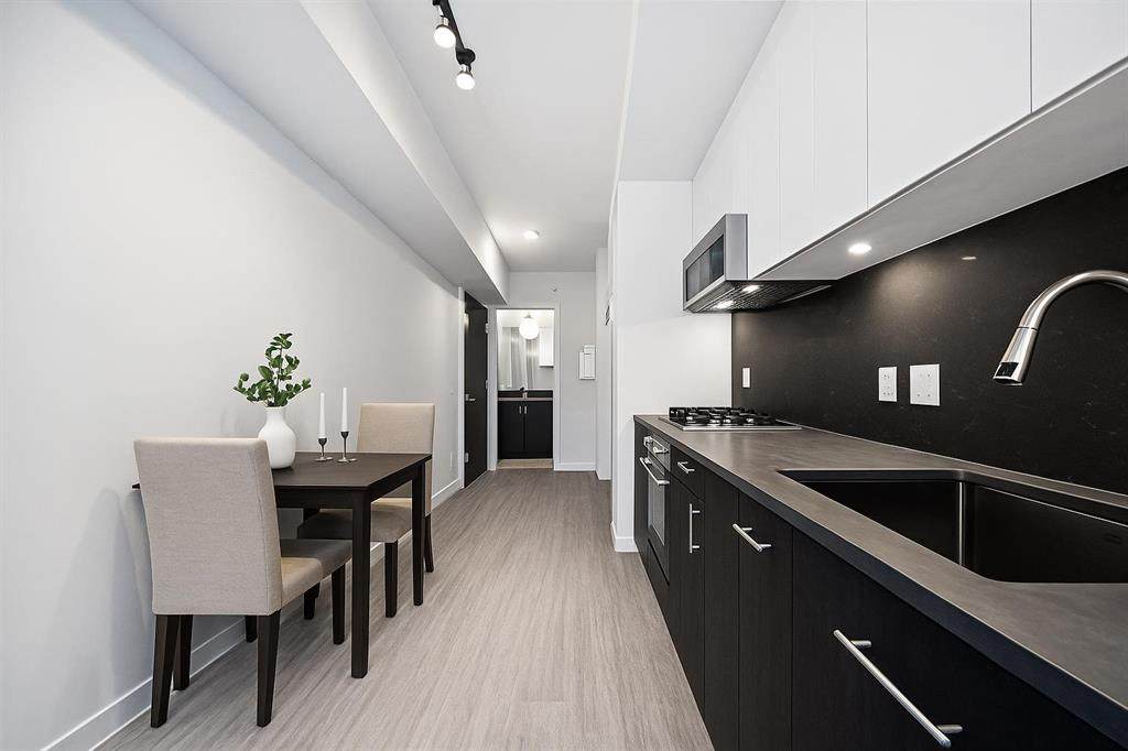 730 2 Avenue - Photo 1