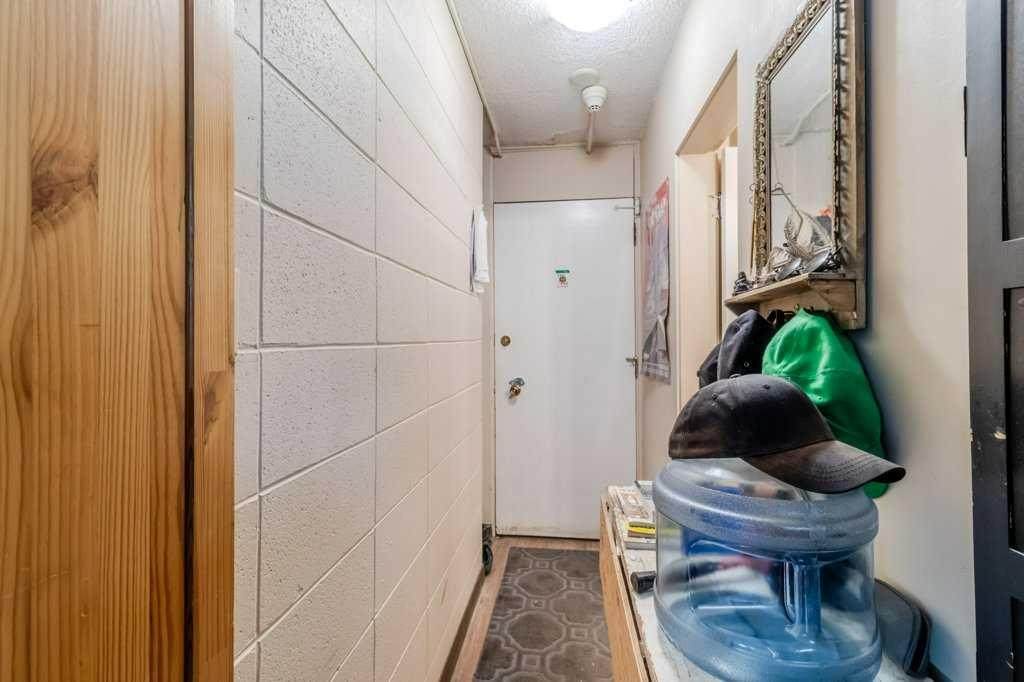 https://bt-photos.global.ssl.fastly.net/calgary/orig_boomver_1_A2324140-2.jpg