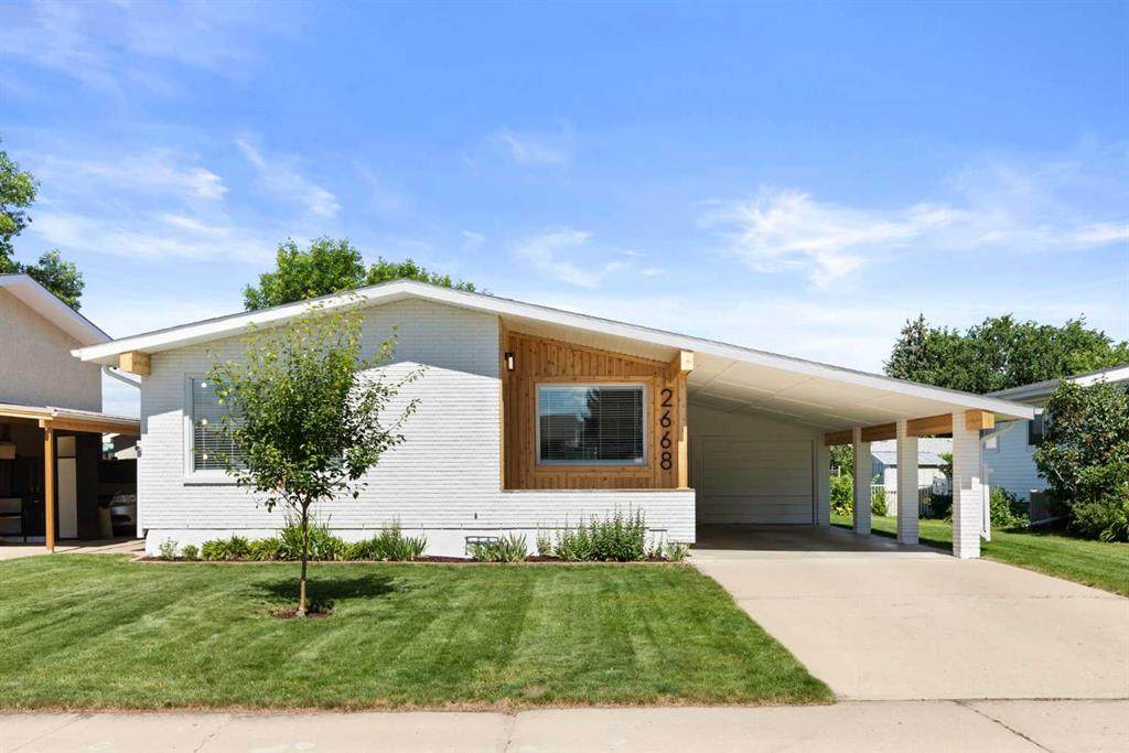 2668 Thompson Crescent - Photo 1