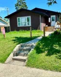 4421 40A Avenue - Photo 1