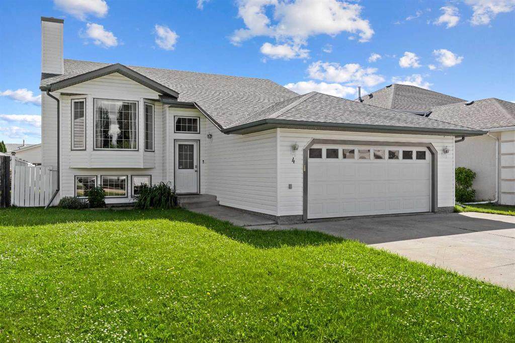 4 Allan Crescent - Photo 1