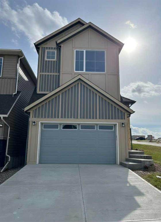 695 Buffaloberry Manor - Photo 1
