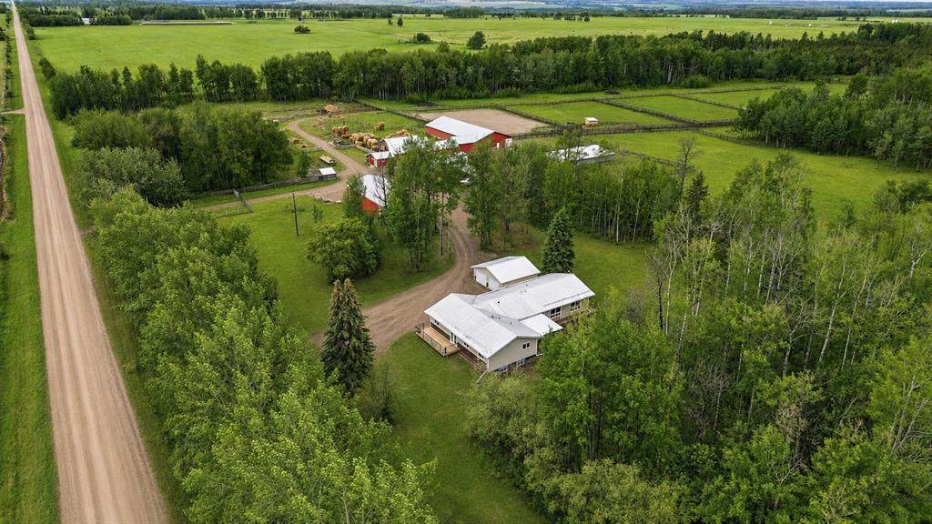 445056 Range Road 40 - Photo 1