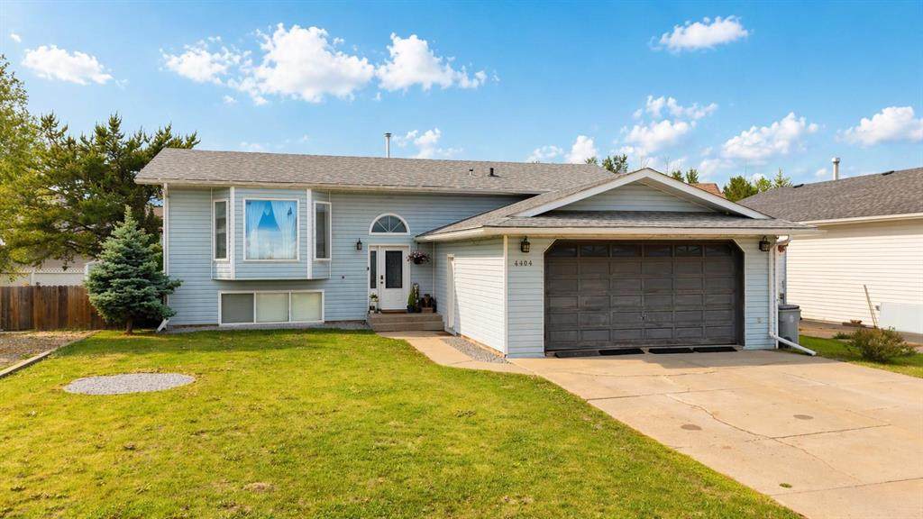 4404 54A Avenue - Photo 1