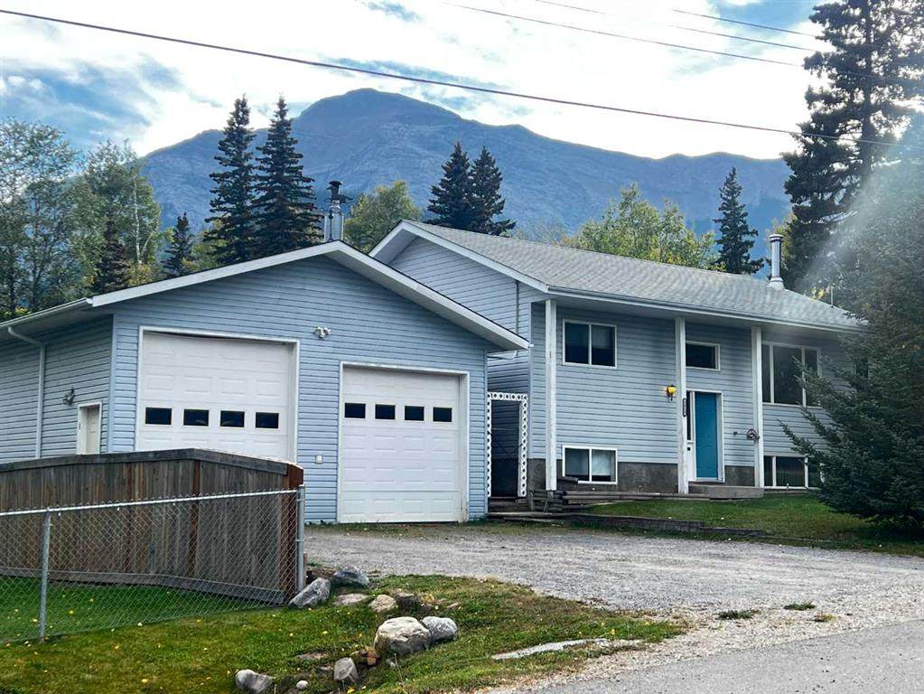 5013 Blue Diamond Crescent - Photo 1