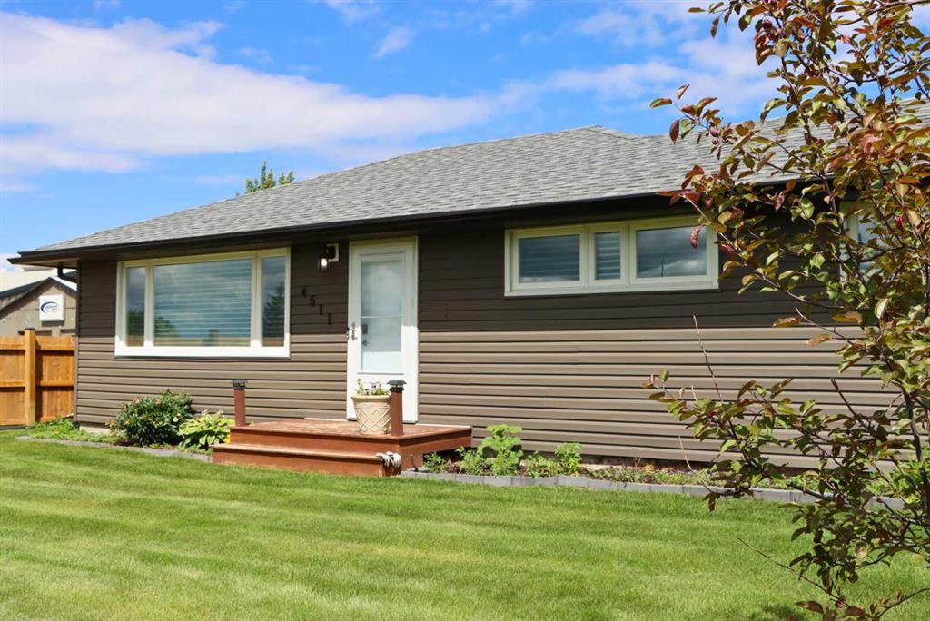 4511 50 Avenue - Photo 1