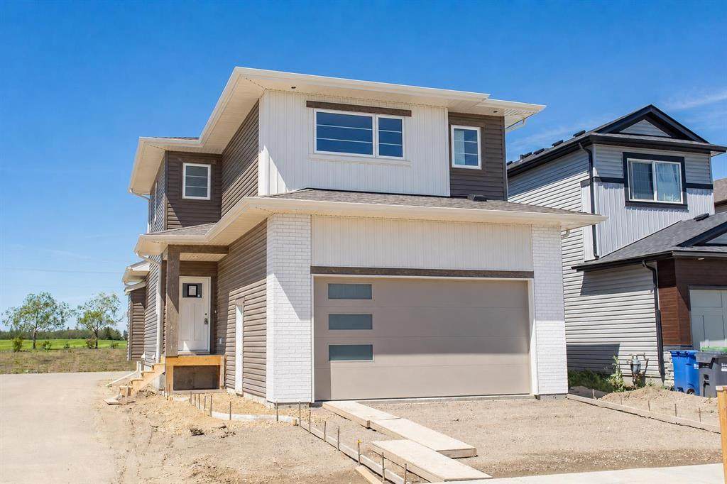 60 Emmett Crescent - Photo 1