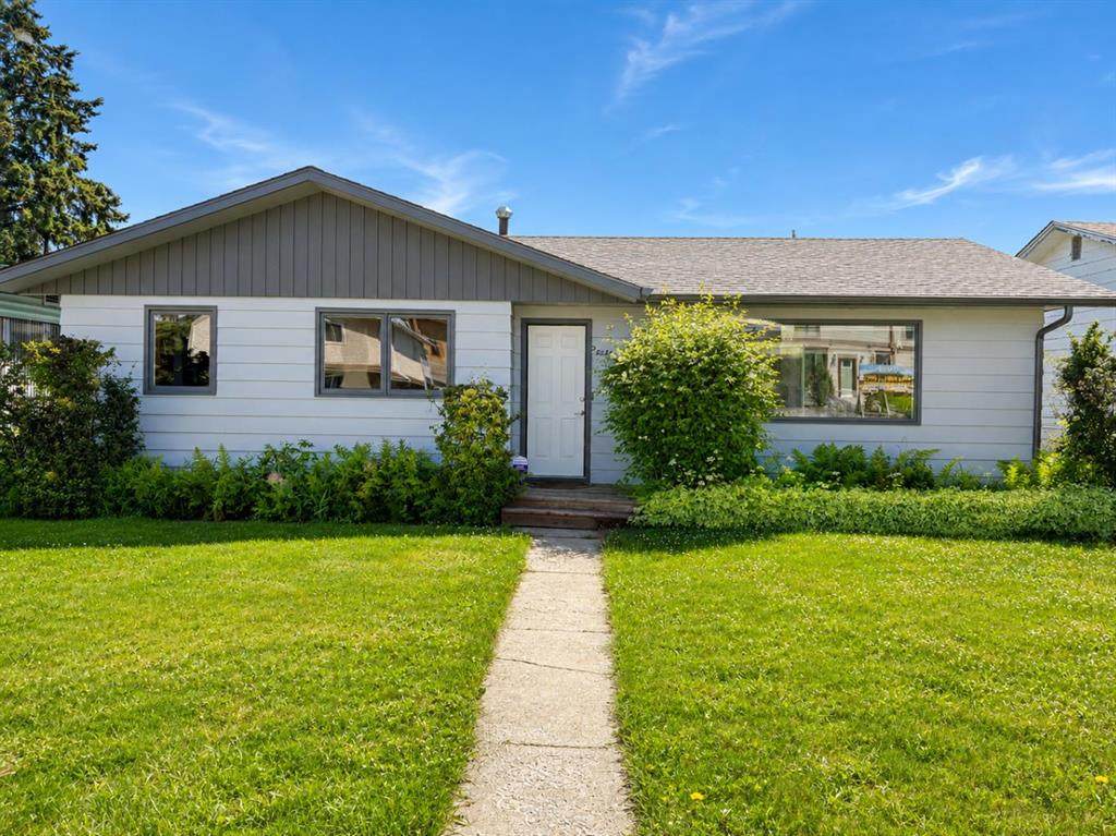5035 48 Street - Photo 1