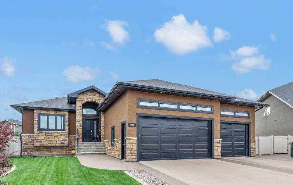 236 Hamptons Way - Photo 1